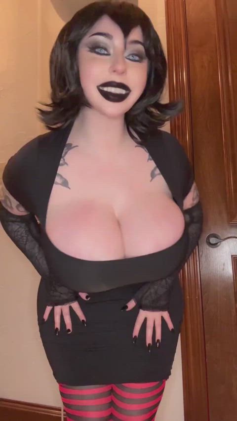 Bouncing Mavis Cosplay