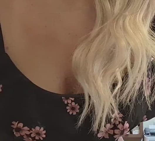 blonde braless milf natural tits nipples office work gif