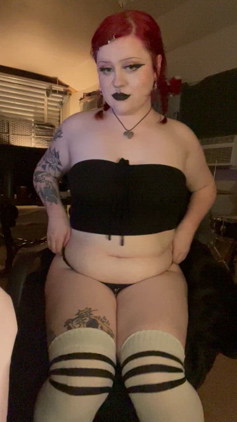 alt alternative cute goth natural tits redhead reveal tattooed tease tits goth-girls