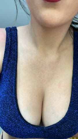 big tits tits boobs onlyfans brunette gif