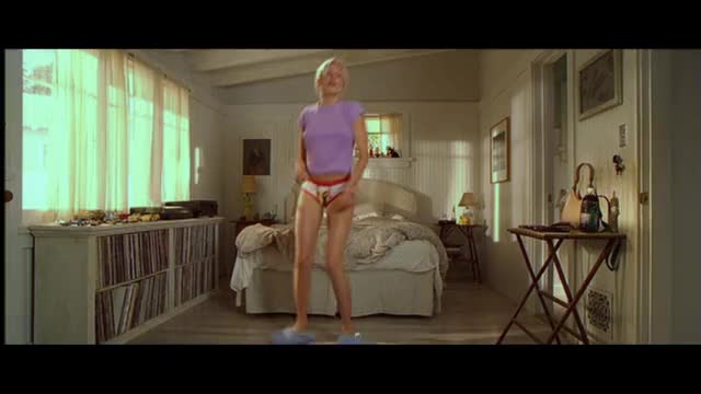 Cameron Diaz dancing