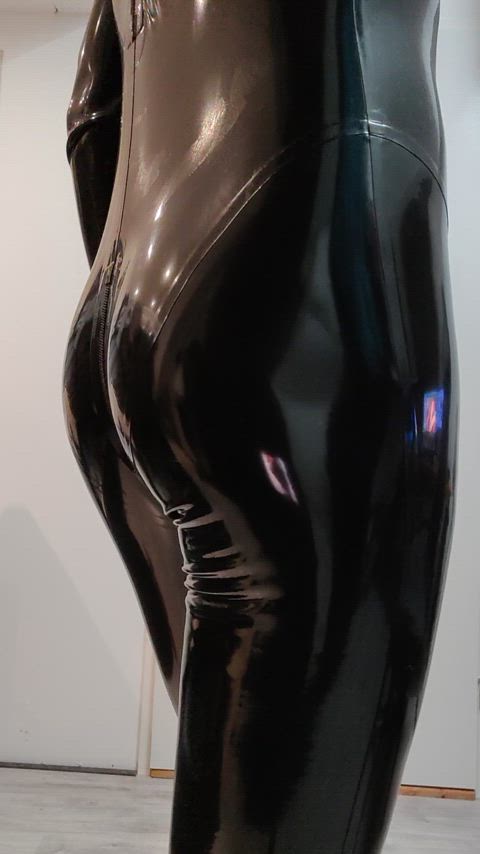 Do you like my latex ass?