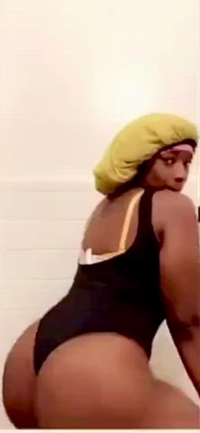 dancing thick twerking gif