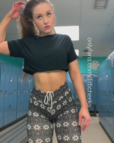 ass big ass bouncing bubble butt clothed fitness gym leggings onlyfans tiktok gif