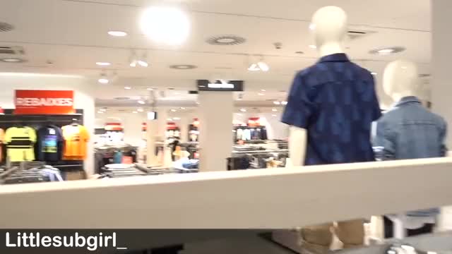 Littlesubgirl - Flashing and fucking my pussy in clothes store