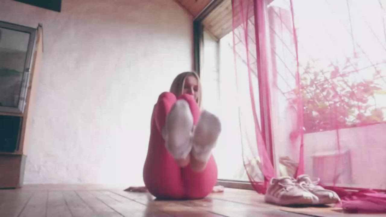 Feet Feet Fetish Feet Sucking Fetish OnlyFans Yoga Pants gif