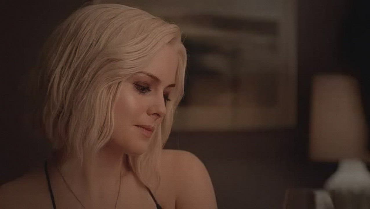 Rose McIver seducing and drugging her date in iZombie