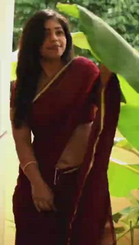 Saree hot @niyah_krishna