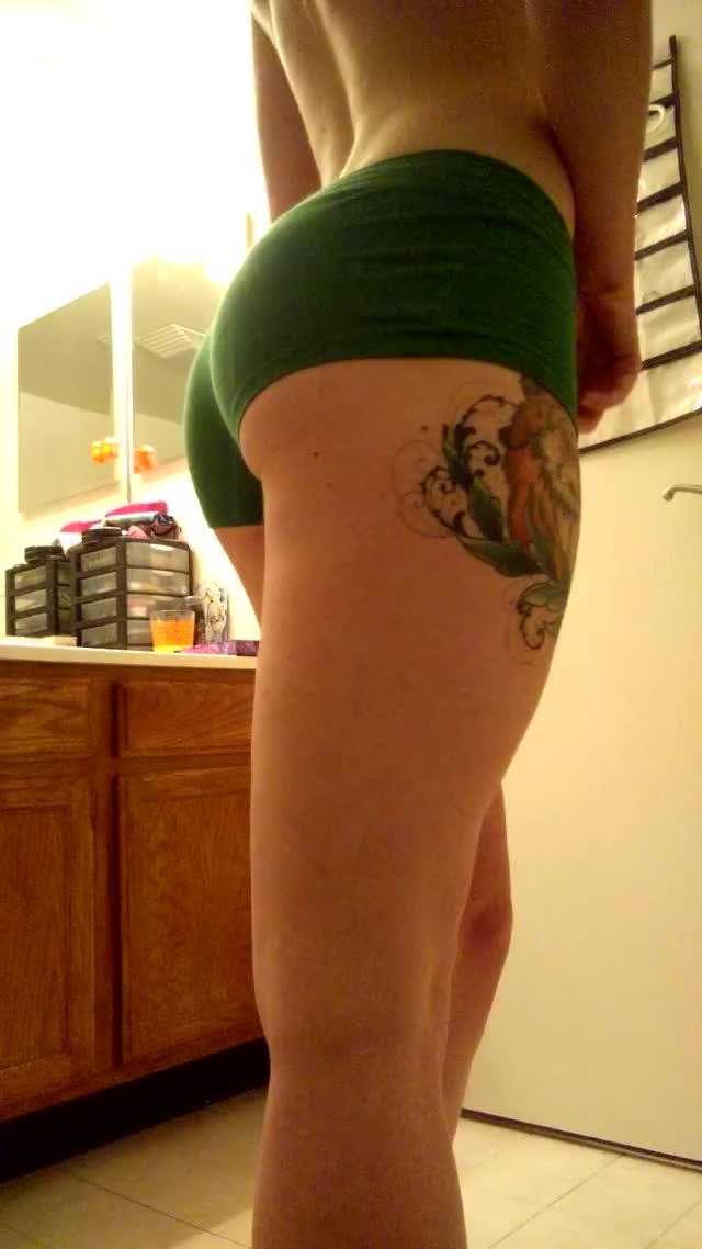 Green shorts coming off (f)rom behind, as requested! (gif)