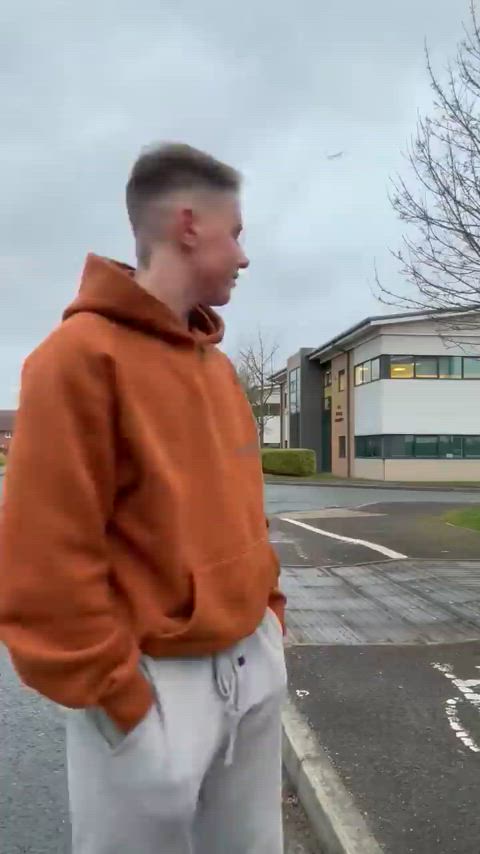 Btittish Scally Public