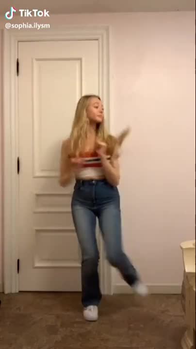 Sophia Diamond bouncing slowermo