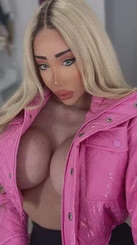 Do you like my new bimbo jacket? I think I will use this as a top closing the bottom