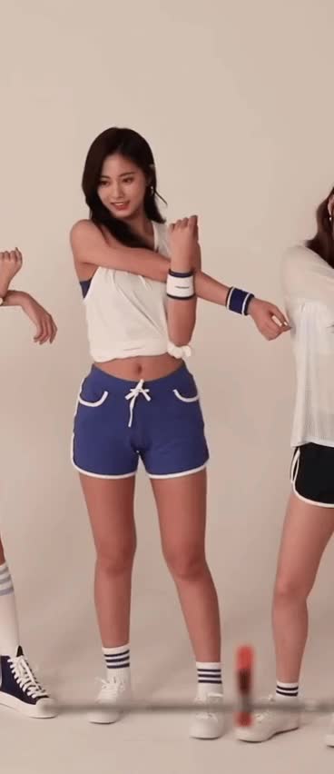 Tzuyu workout