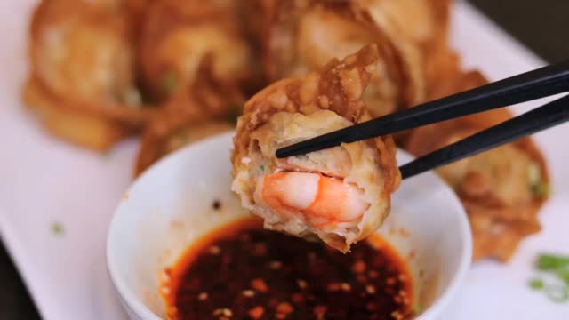 dim-sum-crispy-fried-wonton-dunplings-recipe gif