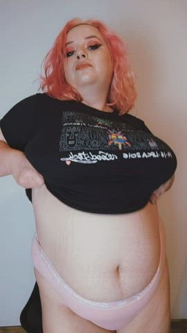 amateur bbw belly button european ssbbw titty drop white girl gif