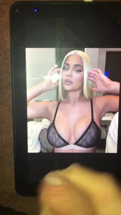 Cum Tribute: Kylie Jenner (Billie Eilish Ending)