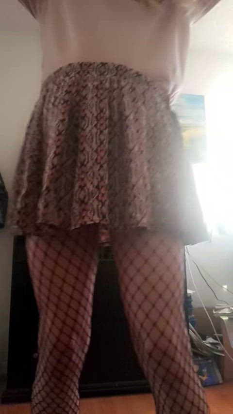 I'm loving these fishnets 