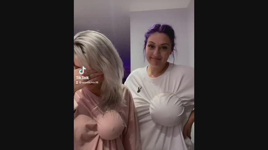 19 years old big tits boobs camgirl cute natural tits pretty teen gif