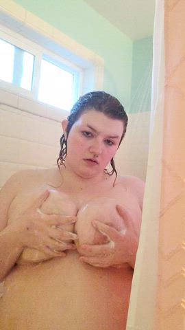 good morning! nothing better than a soapy tiddy video to brighten your day ♡