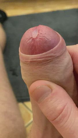 Leaking precum💧