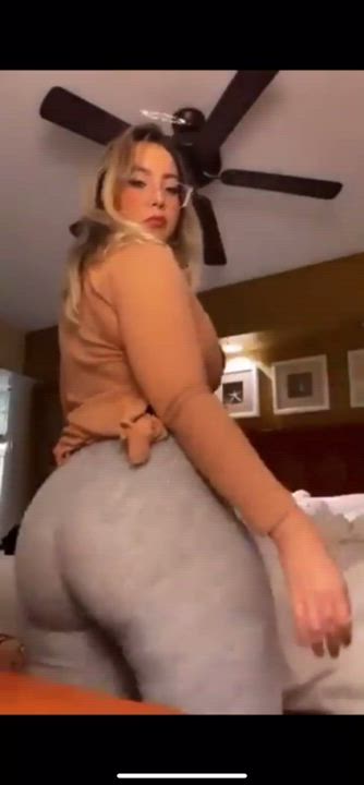 Pawg gif