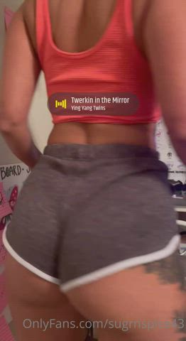 Booty MILF Twerking gif