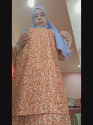 amateur asian big tits crossdressing hijab spanking gif