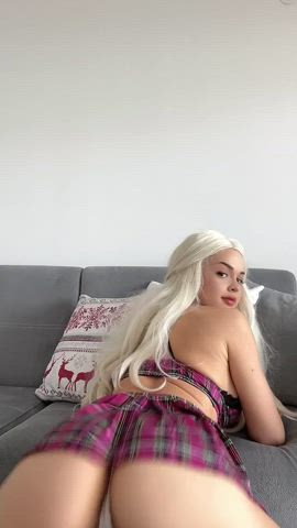 blonde teen twerking gif