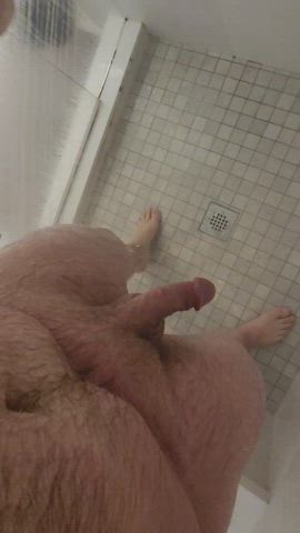 Anyone like watching a cock getting cleaned? (x/10)?