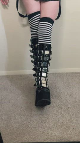 [Kik:PrizedPigeon] Show me the nastiest/kinkiest porn you'd like to see my gf recreate