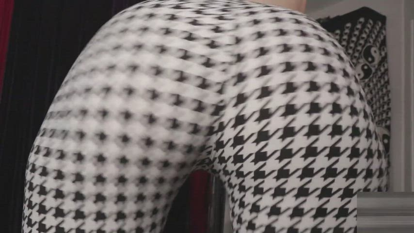 ass lesbian milf onlyfans pornstar twerking gif