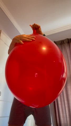Intense Balloon Play (Part 3): As I started to tug on my Q24” balloon while holding