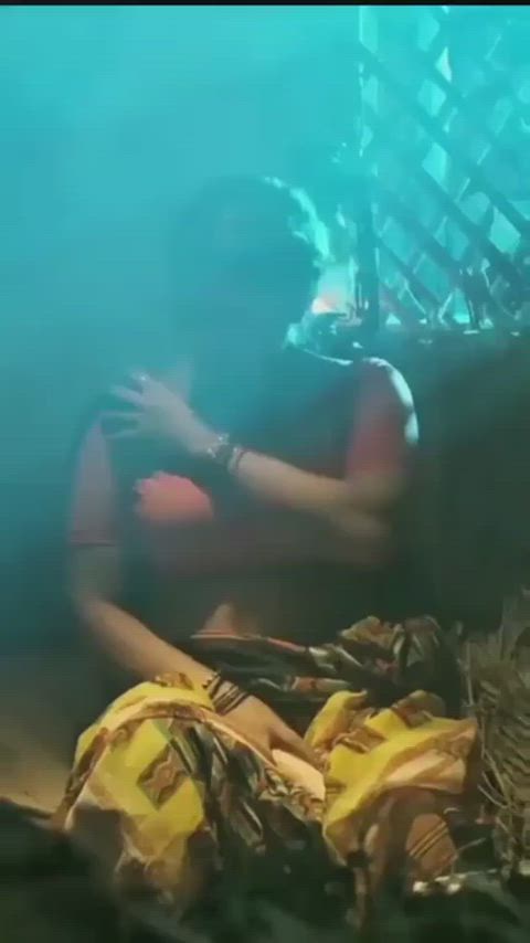 desi masturbating saree gif