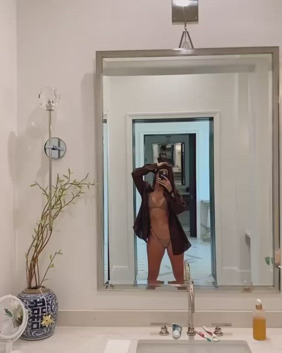 Big Tits Bikini Khloe Kardashian gif