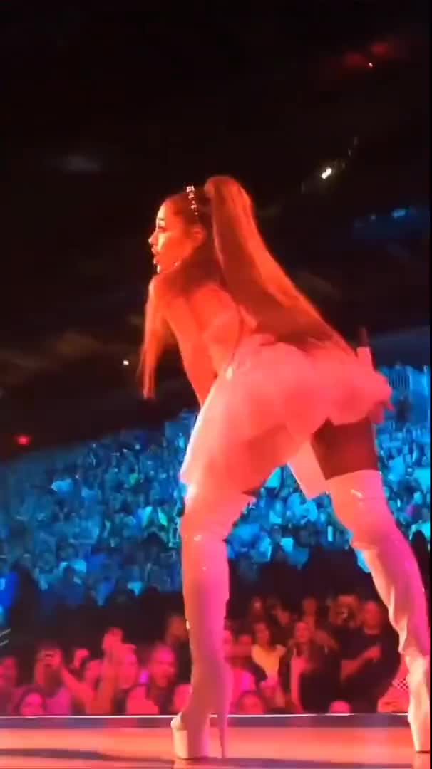 2019SweetenerTwerking1