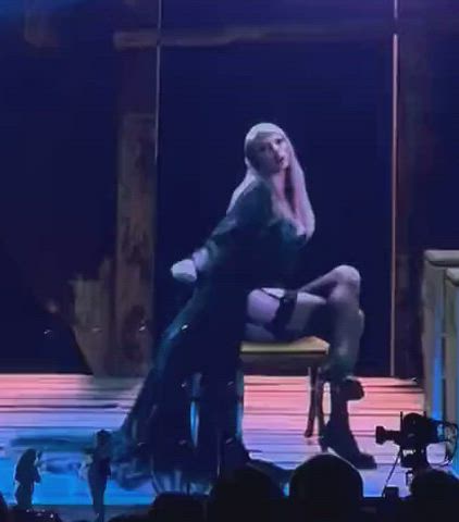lingerie taylor swift thighs gif