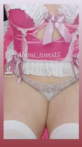 18 Years Old Boobs Cosplay Curly Hair Food Fetish Lingerie Teen TikTok Webcam gif