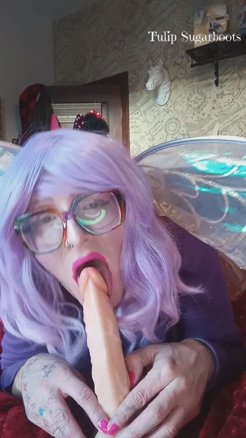 Slutty fairy back at it again 🧚 Pop over to my OnlyFans for full-length videos