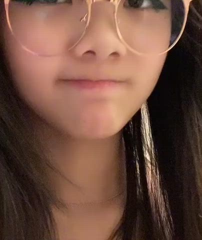 Asian Selfie r/AsiansGoneWild gif