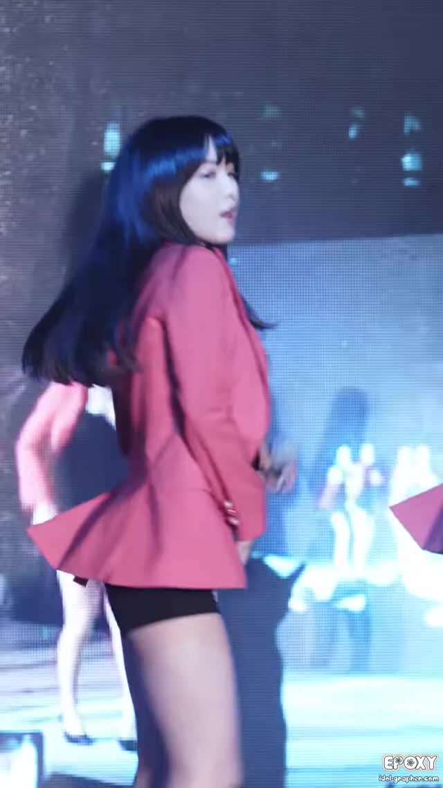 141017 Hyunyoung shake 2 (A)