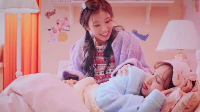 TWICE「BRAND NEW GIRL」Music Video Sana & Nayeon