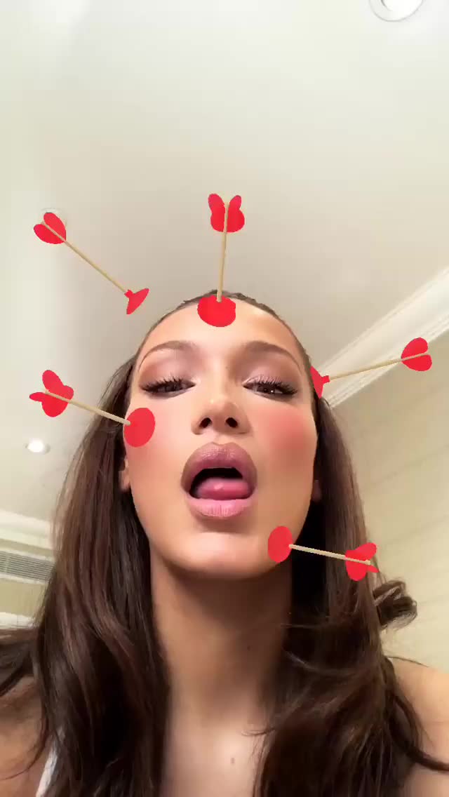 Bella Hadid - (10.18.18) Instagram Story