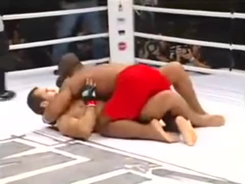 Joaquim Ferreira defeats Junior dos Santos via armbar