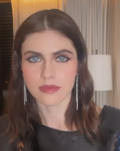 actress alexandra daddario ass brunette celebrity gif