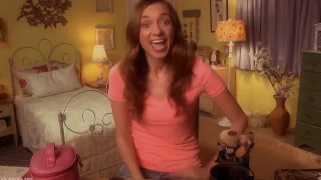 Lauren Lapkus Hotness Compilation