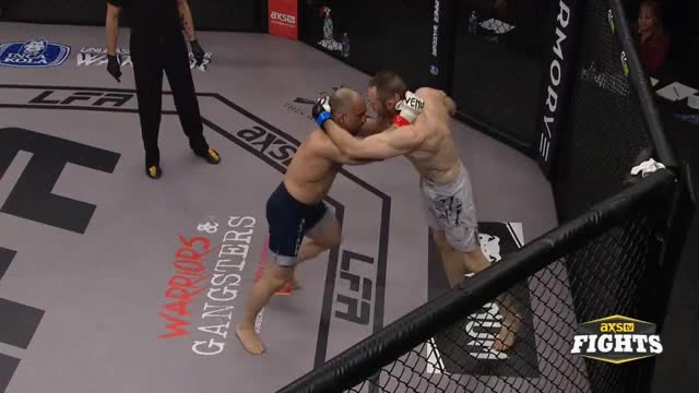 Ashkan Morvari made that fight look easy the whole time! #LFA38