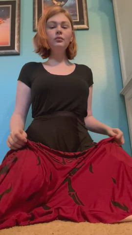 New skirt, no panties 🖤