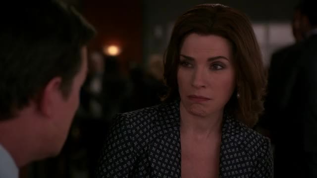 Julianna Margulies gif