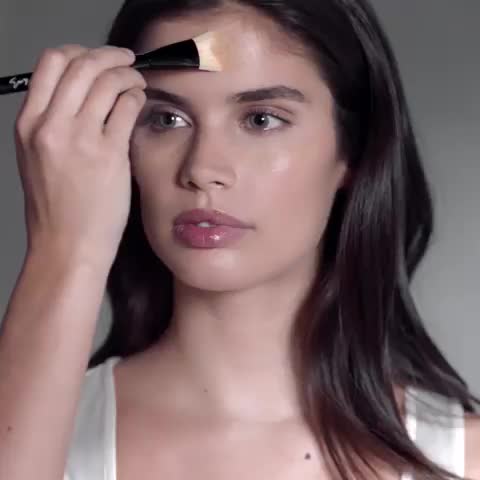 Sara Sampaio gif