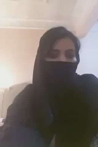 amateur arab ass big tits boobs desi hijab milf muslim gif